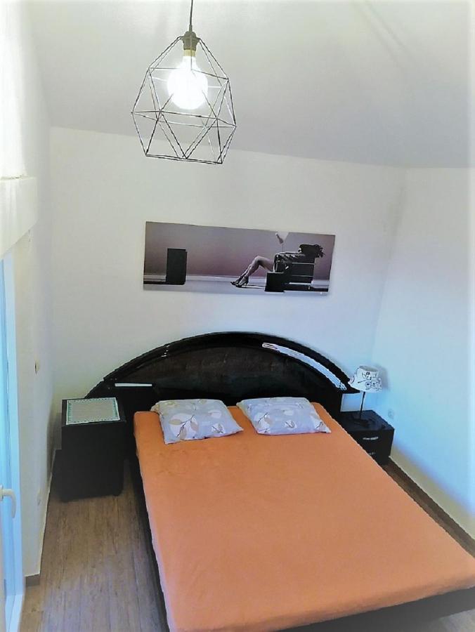 Apartments Dubravka Pirovac Exterior photo