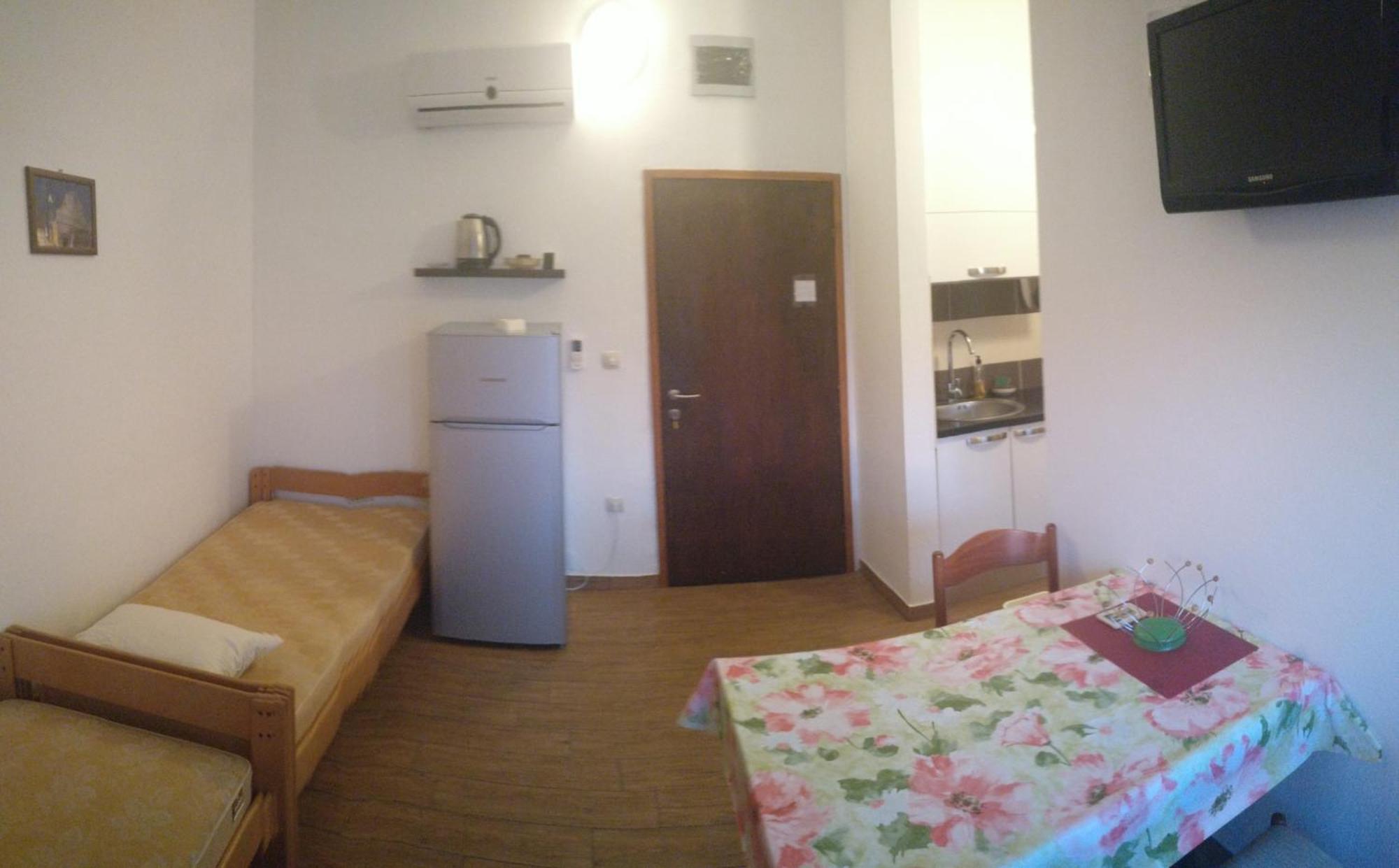 Apartments Dubravka Pirovac Room photo