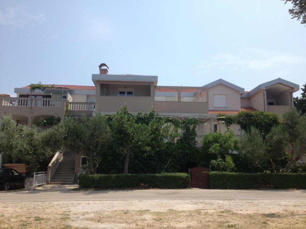 Apartments Dubravka Pirovac Exterior photo