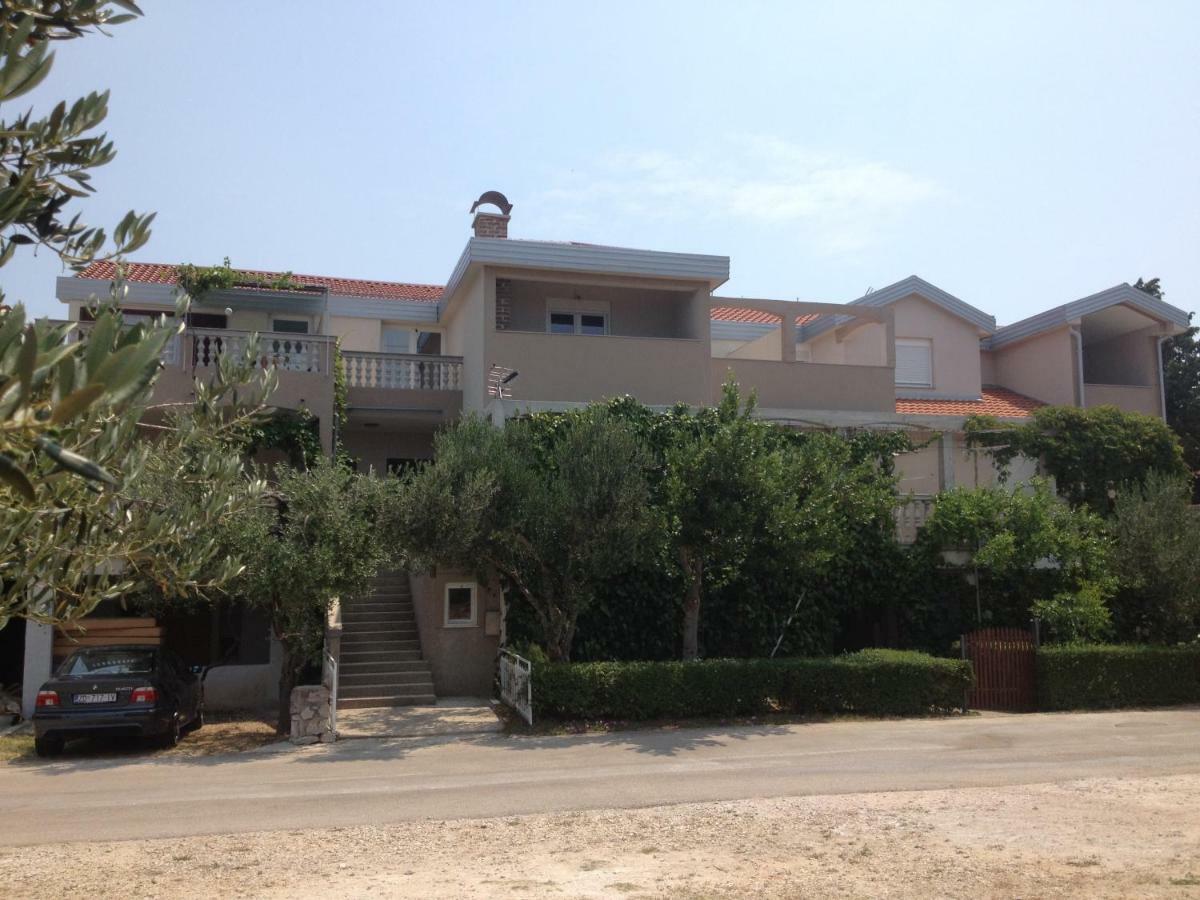 Apartments Dubravka Pirovac Exterior photo