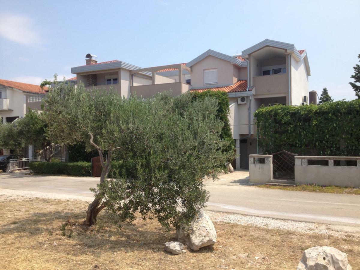 Apartments Dubravka Pirovac Exterior photo