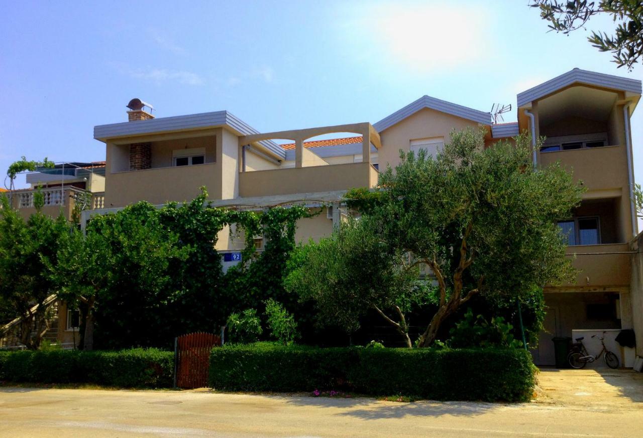 Apartments Dubravka Pirovac Exterior photo